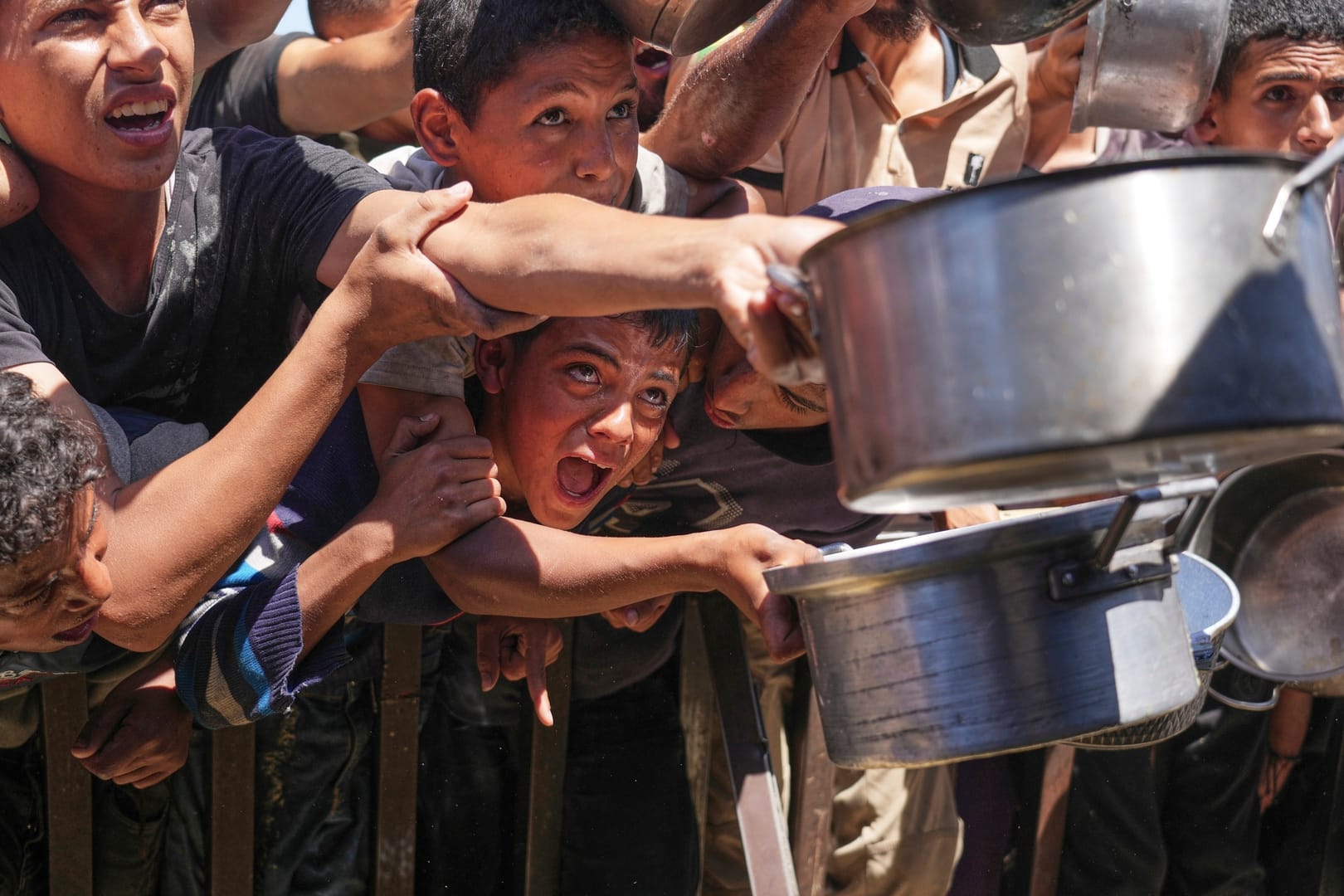 Gaza Humanitarian Foundation to launch aid deliveries despite losing chief