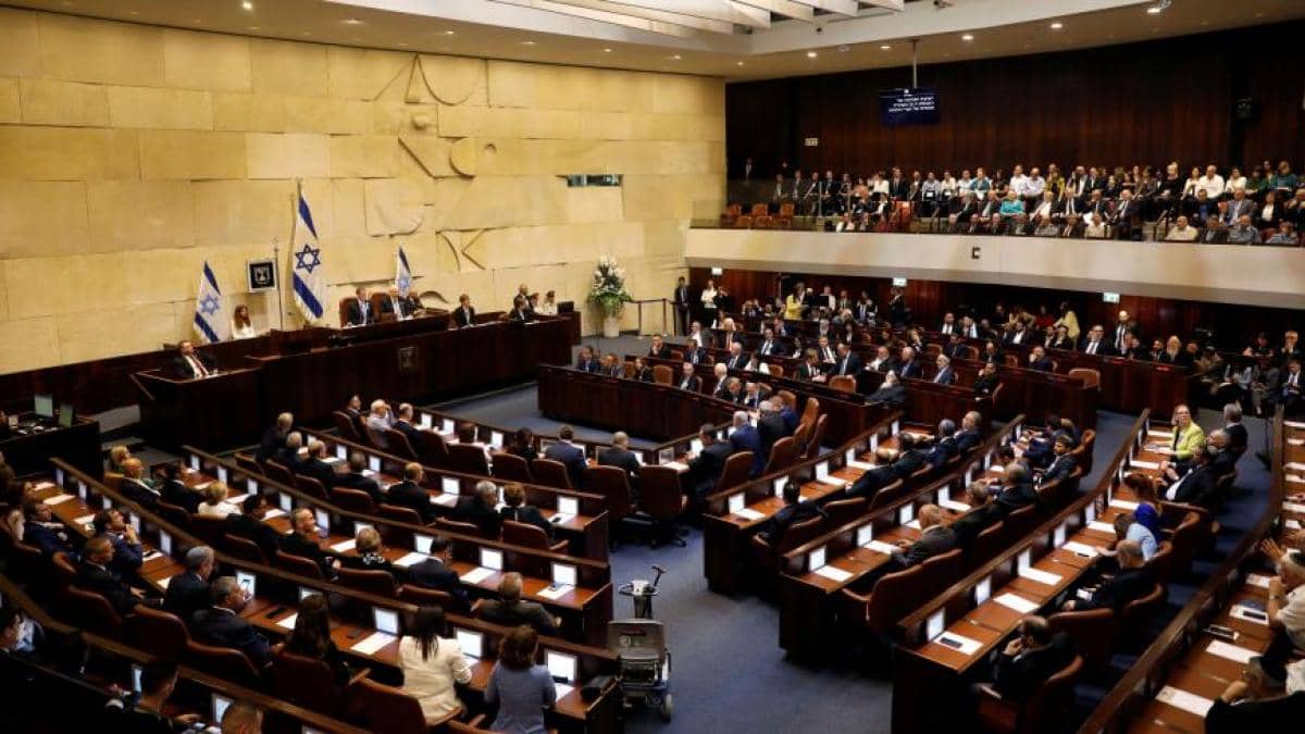 إسرائيل.. المصادقة على قانون جديد يسمح بطرد المعلمين العرب دون إشعار مسبق