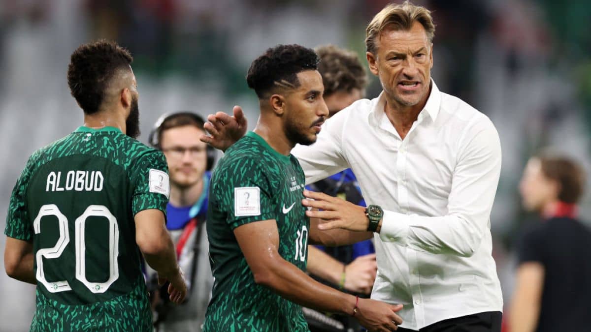 قادهم للفوز على الأرجنتين.. المنتخب السعودي يكشف عن مدربه الجديد