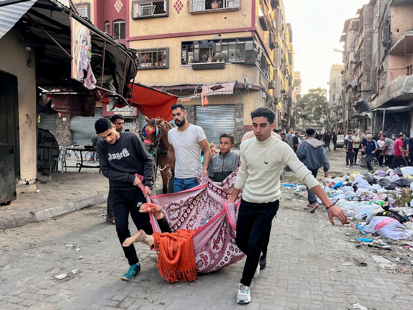 جمهور الجزيرة مباشر يعلق على بيان رؤساء منظمات أممية عن الوضع في شمال غزة (فيديو)