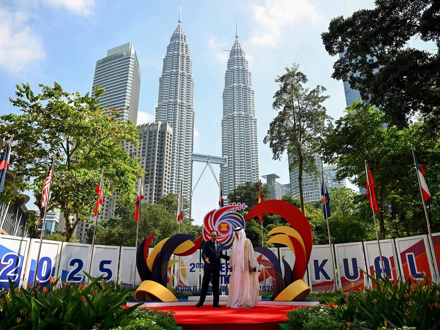 Gulf states, China take centre stage at summit of Southeast Asian nations