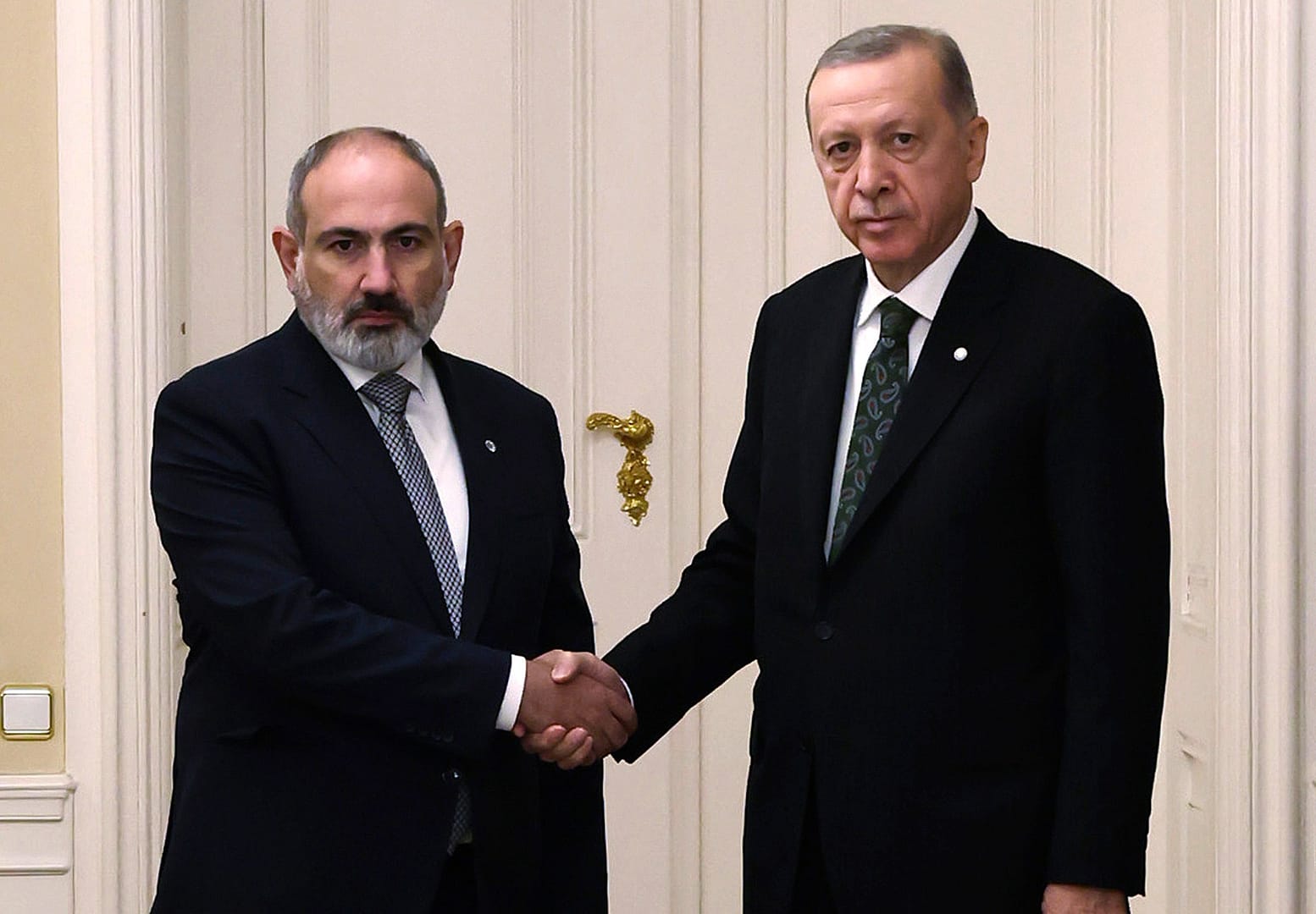 Armenian PM in Turkiye for ‘historic’ visit aimed at normalising ties