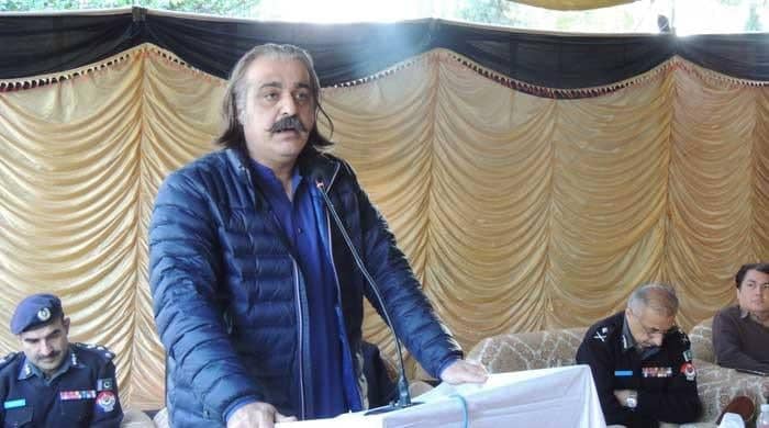 Gandapur orders seizing weapons of warring tribes; Kurram death toll hits 124